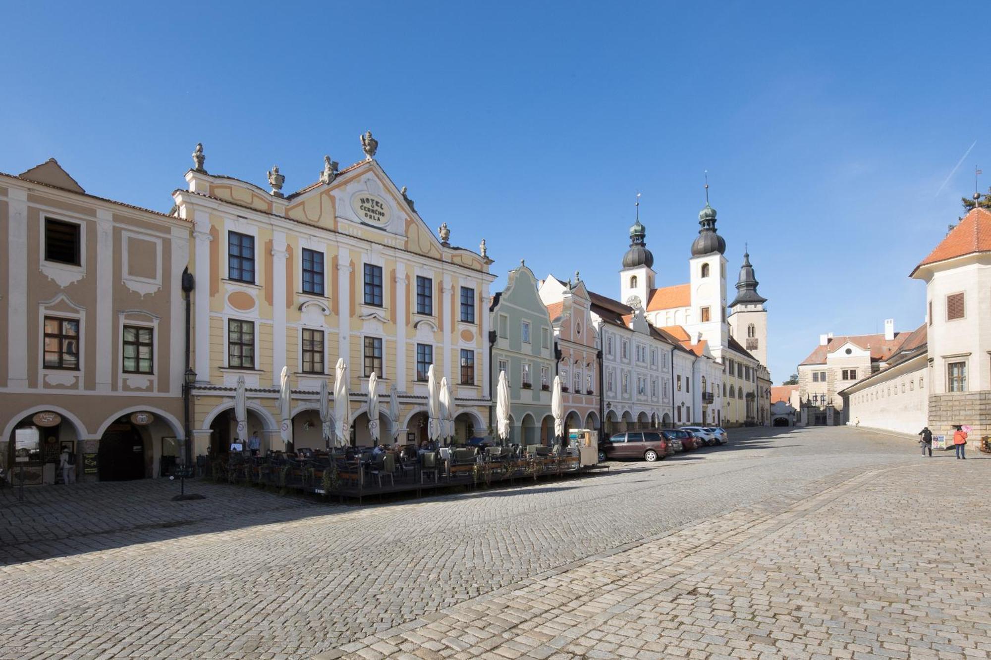 Hotel U Cerneho Orla Telč Exterior foto