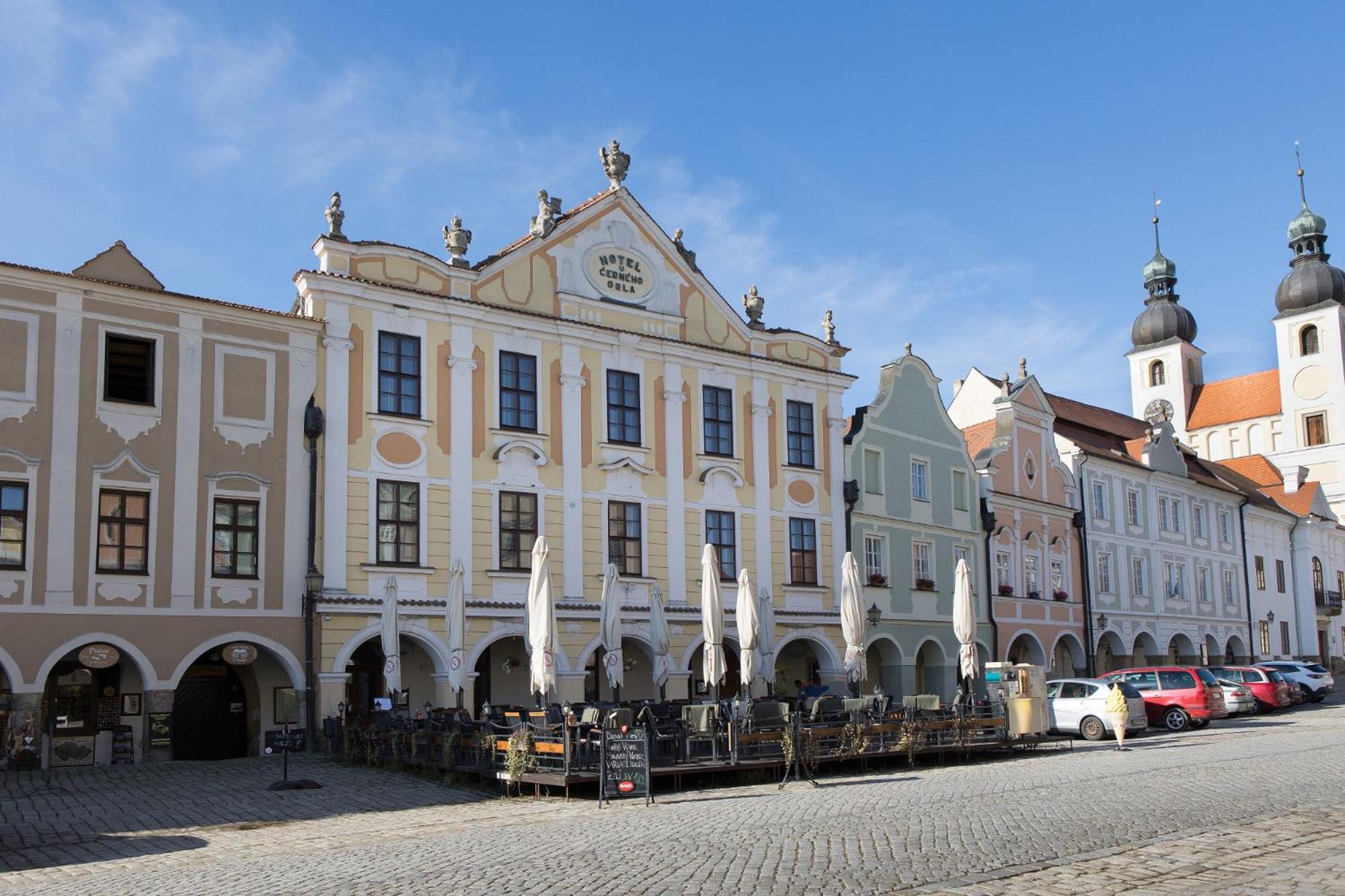 Hotel U Cerneho Orla Telč Exterior foto