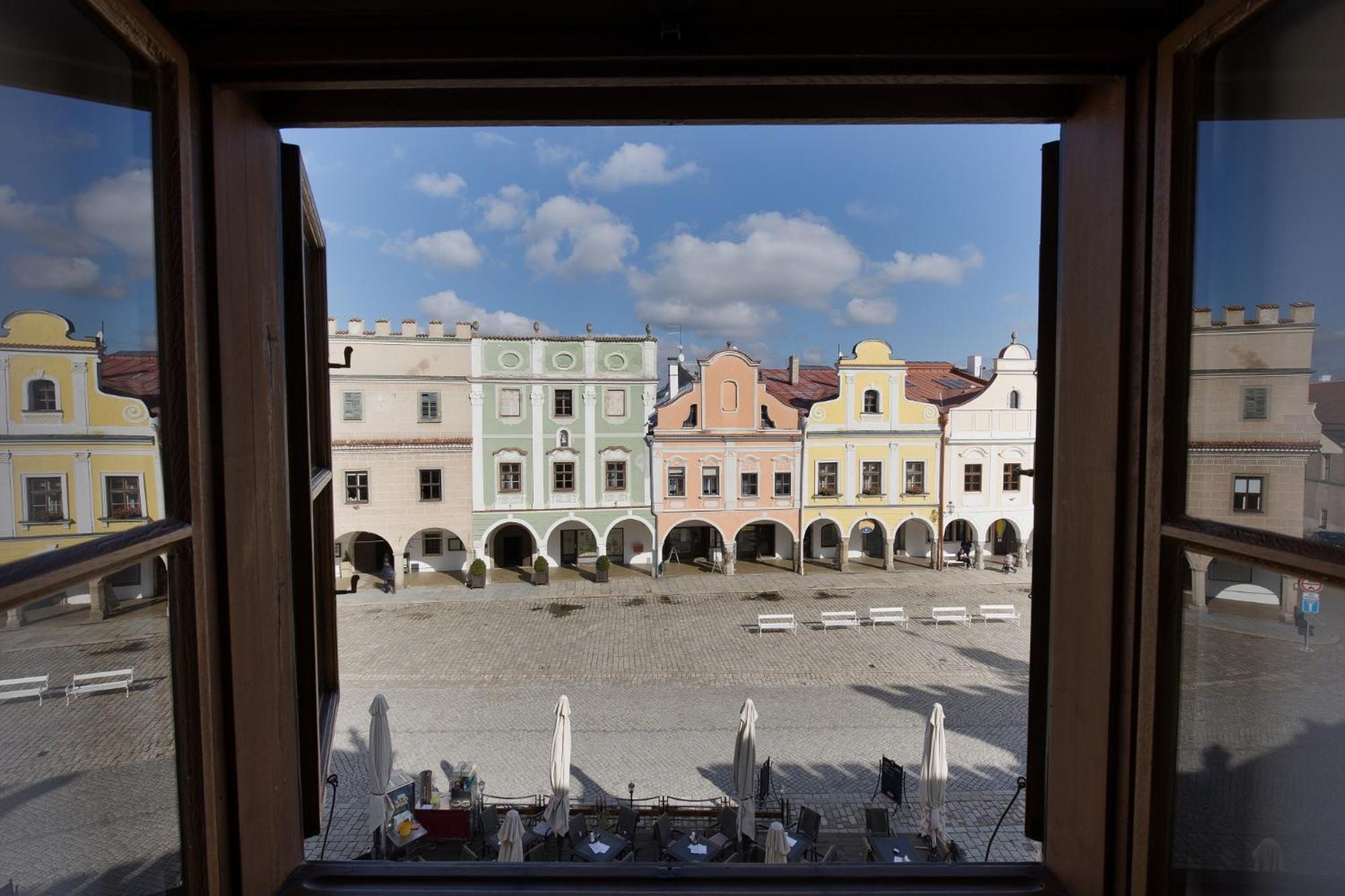 Hotel U Cerneho Orla Telč Exterior foto