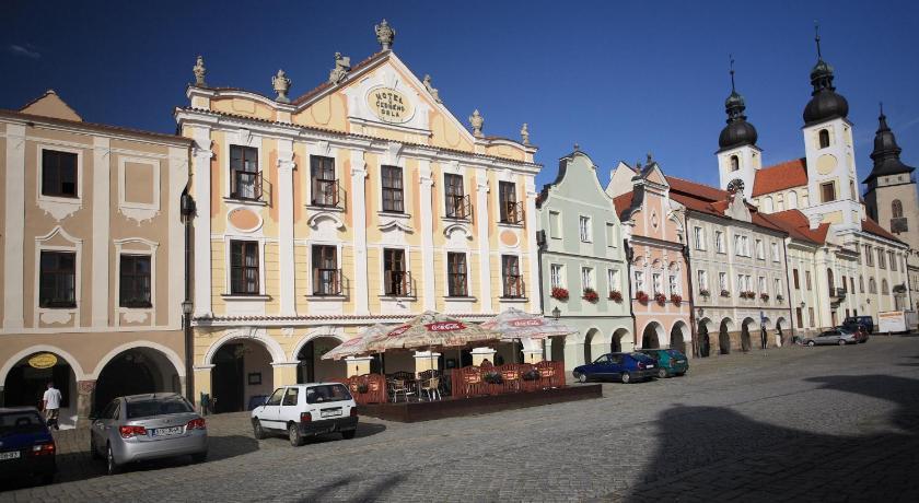 Hotel U Cerneho Orla Telč Exterior foto