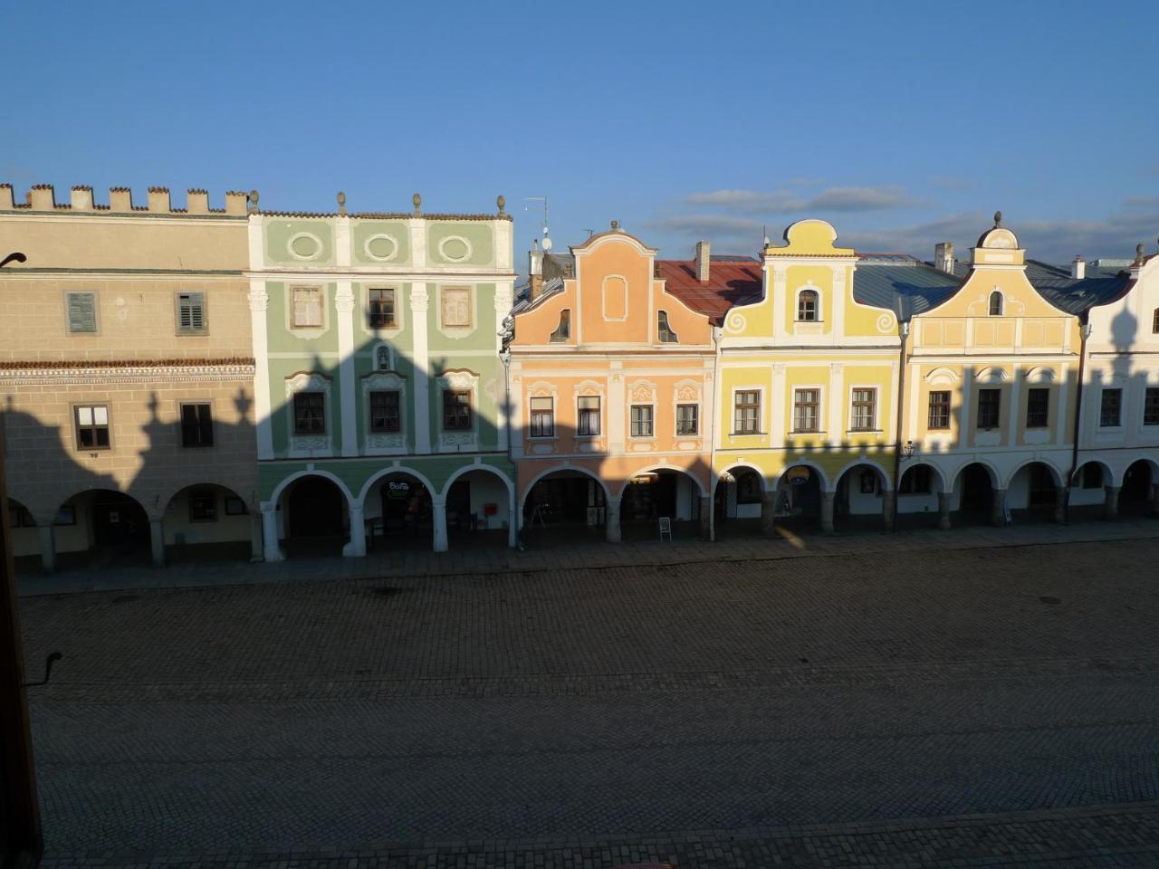 Hotel U Cerneho Orla Telč Exterior foto